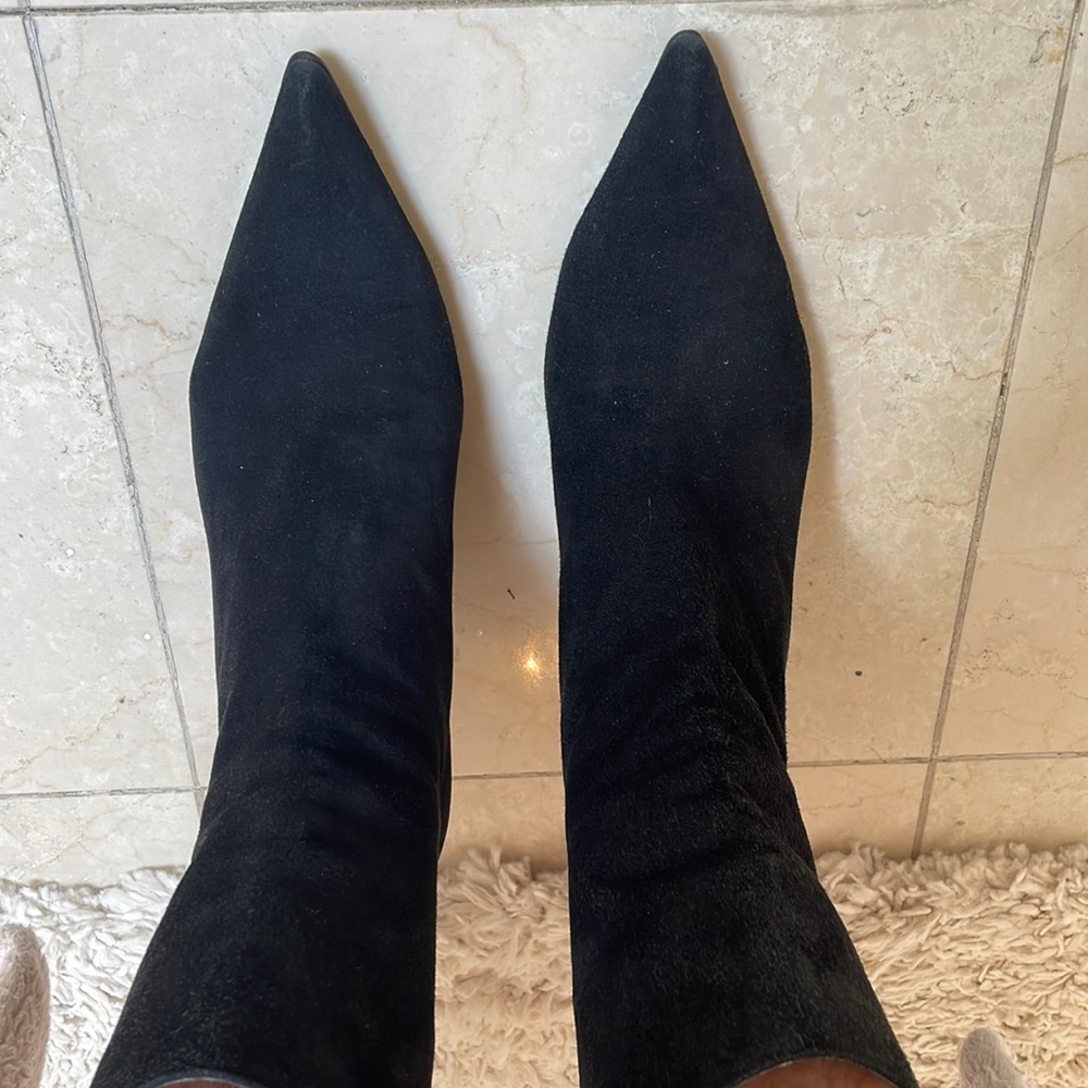 MICHAEL KORS - BLACK SUEDE SHORT BOOTS